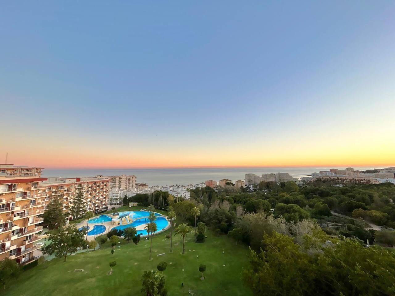 Acogedor Apartamento En Benalmadena Vistas المظهر الخارجي الصورة